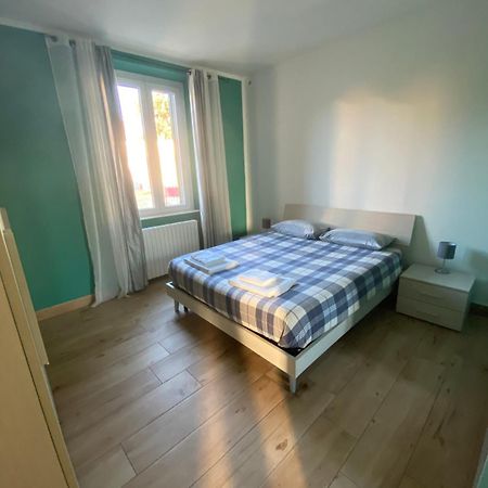 Domus Vicina Al Centro Storico Apartamento Pavia Exterior foto