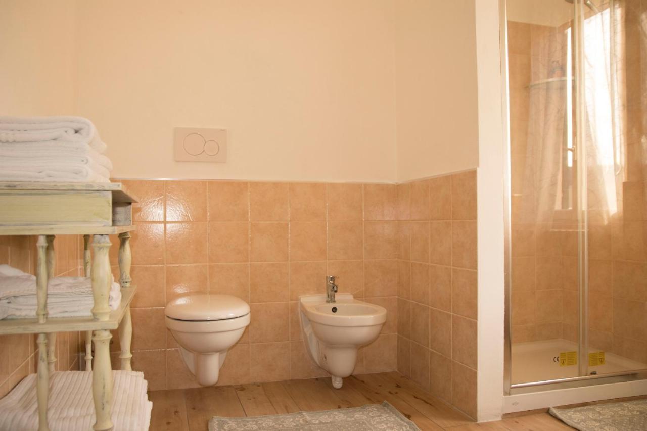 Domus Vicina Al Centro Storico Apartamento Pavia Exterior foto